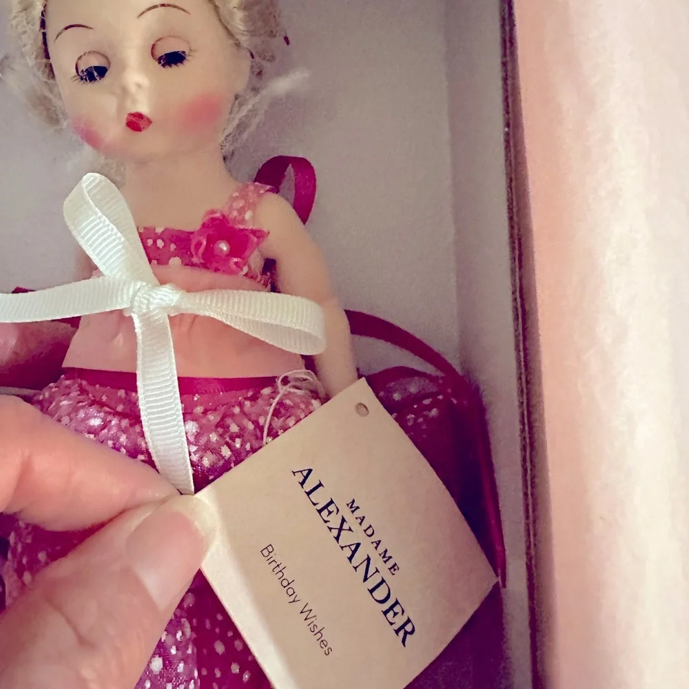 Madame Alexander Pink Polka Dot Doll Birthday Wishes - New in Box - Picture 5 of 6